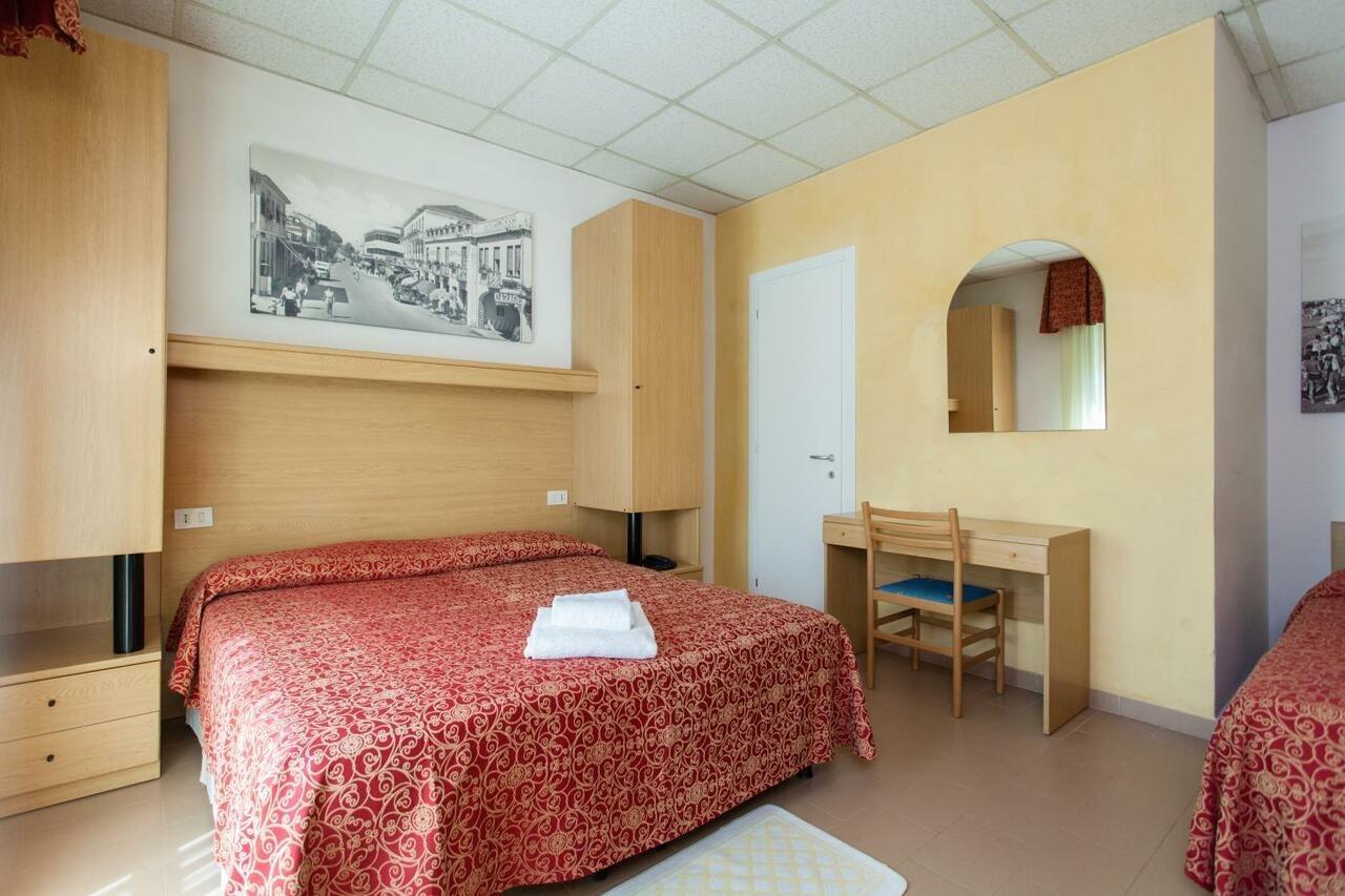 Hotel Al Mare Lido di Jesolo Eksteriør bilde