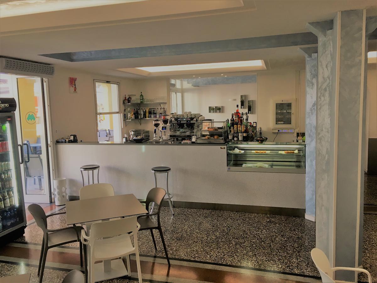 Hotel Al Mare Lido di Jesolo Eksteriør bilde