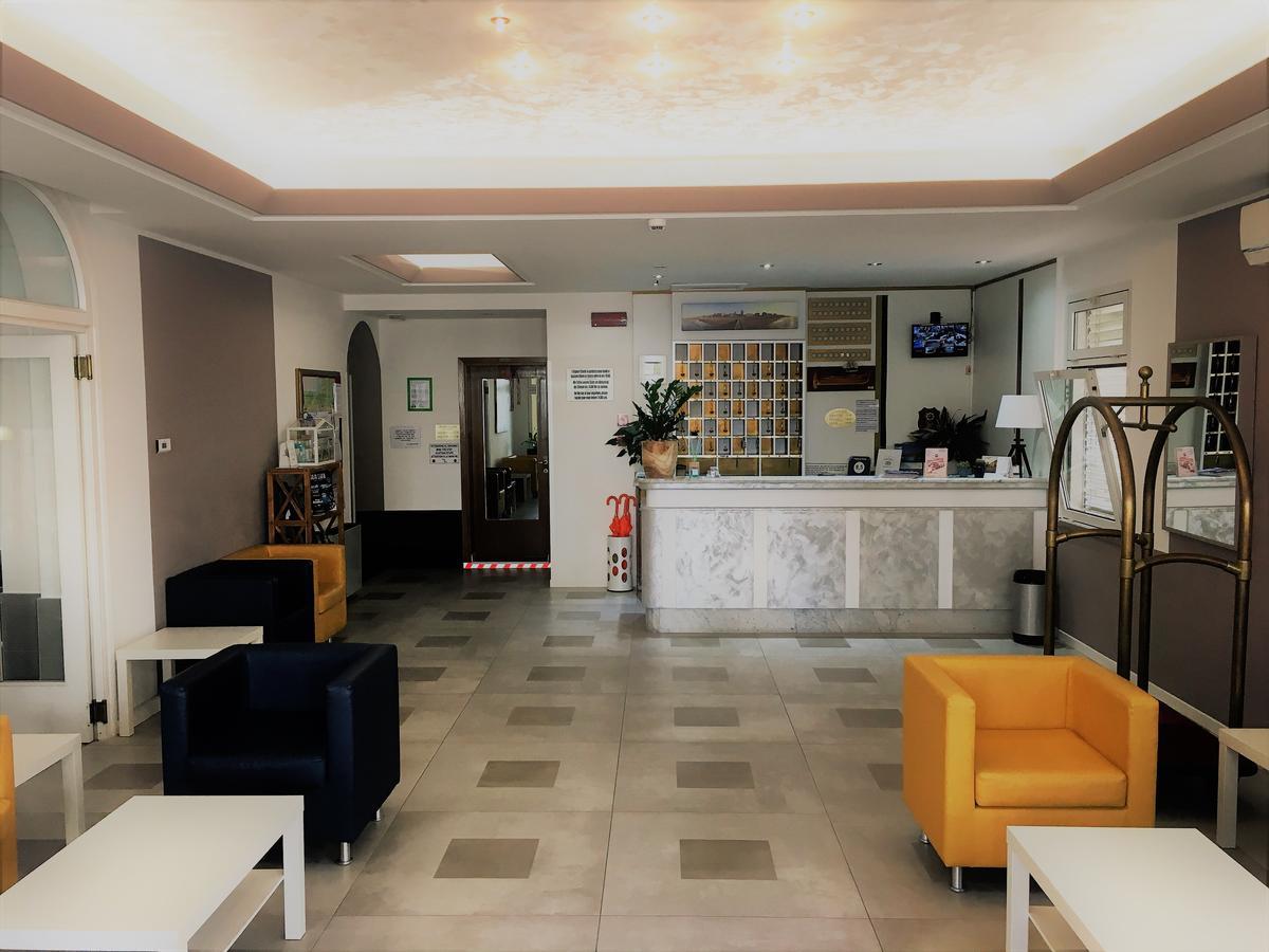 Hotel Al Mare Lido di Jesolo Eksteriør bilde