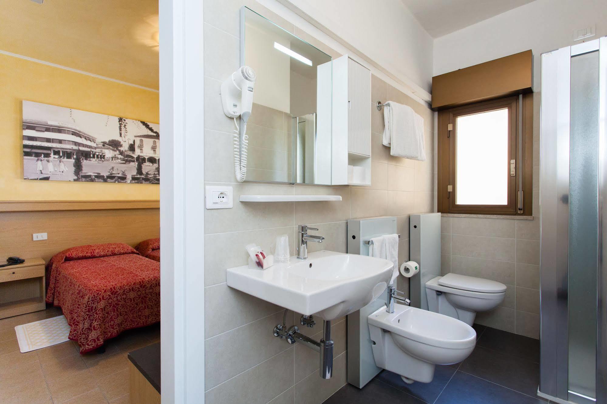 Hotel Al Mare Lido di Jesolo Eksteriør bilde